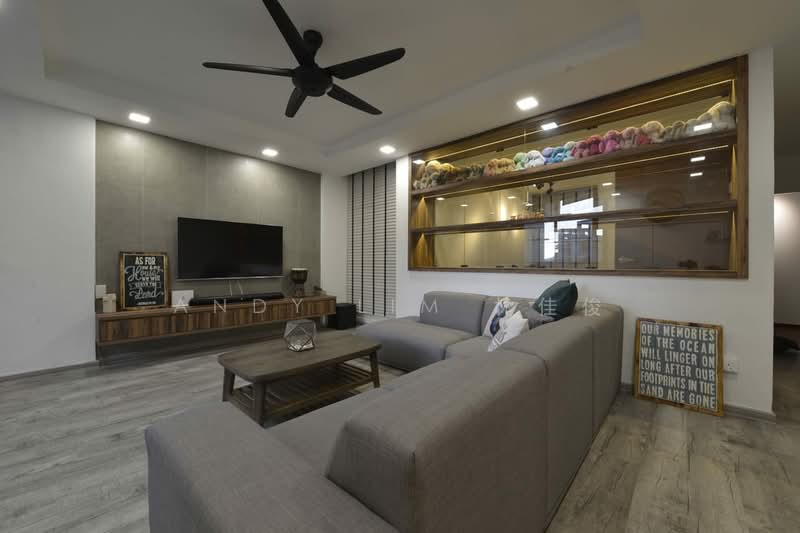 470 Segar Road, 470 Segar Road, 4 Bedrooms, 1,399 sqft, HDB Flat For Sale, by Andy Lim 林佳俊, 500102512 - Living Room - PropertyGuru.com.sg