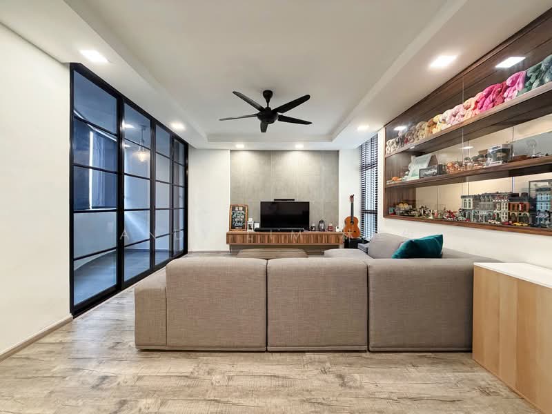 470 Segar Road, 470 Segar Road, 4 Bedrooms, 1,399 sqft, HDB Flat For Sale, by Andy Lim 林佳俊, 500102512 - Living Room - PropertyGuru.com.sg
