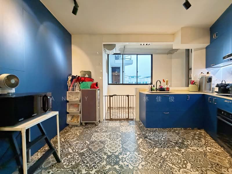 470 Segar Road, 470 Segar Road, 4 Bedrooms, 1,399 sqft, HDB Flat For Sale, by Andy Lim 林佳俊, 500102512 - Kitchen - PropertyGuru.com.sg