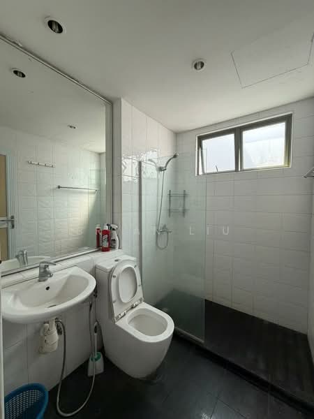Ever Lodge, 685 Geylang Road, 2 Bedrooms, 1,050 sqft, Apartment For Rent, by Bryan Liu, 500102519 - Bathroom - PropertyGuru.com.sg