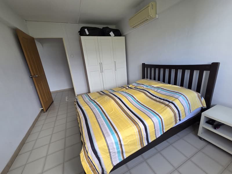 232 Tampines Street 21, 232 Tampines Street 21, Room Rental, 110 sqft, HDB Flat For Rent, by Elaine Tay, 500102526 - Bedroom - PropertyGuru.com.sg