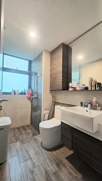 The Terrace, 88 Edgedale Plains, 3 Bedrooms, 1,001 sqft, Executive Condominium For Sale, by Joyce Lim, 500102538 - Bathroom - PropertyGuru.com.sg