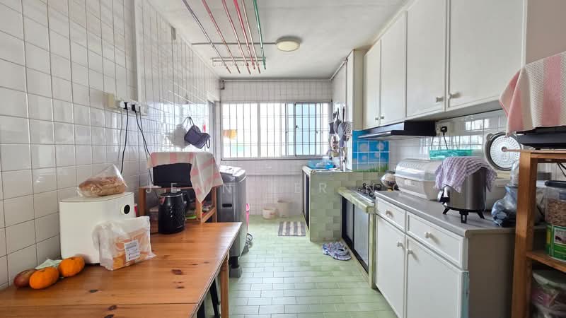 149 Bedok Reservoir Road, 149 Bedok Reservoir Road, 3 Bedrooms, 904 sqft, HDB Flat For Sale, by Jennifer Ng, 500102543 - Kitchen - PropertyGuru.com.sg