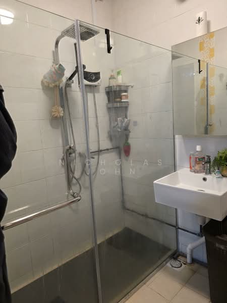 249 Bukit Batok East Avenue 5, 249 Bukit Batok East Avenue 5, 2 Bedrooms, 786 sqft, HDB Flat For Sale, by Nicholas John, 500102551 - PropertyGuru.com.sg