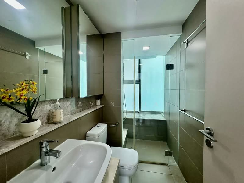 Optima @ Tanah Merah, 80 Tanah Merah Kechil Avenue, 3 Bedrooms, 1,959 sqft, Apartment For Sale, by Kavin Kuah, 500102557 - Bathroom - PropertyGuru.com.sg