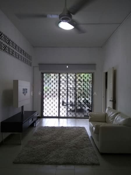 Sembawang Springs Estate, Jalan Cherpen, 5 Bedrooms, 2,000 sqft, Semi-Detached House For Sale, by Eric Chua (蔡世雄), 500102567 - Living Room - PropertyGuru.com.sg