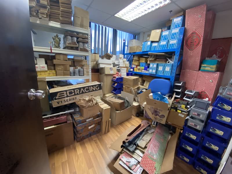 Wcega Tower, 21 Bukit Batok Crescent, 2,200 sqft, Light Industrial (B1) For Sale, by Christian Oh, 500102568 - Interior - CommercialGuru.com.sg