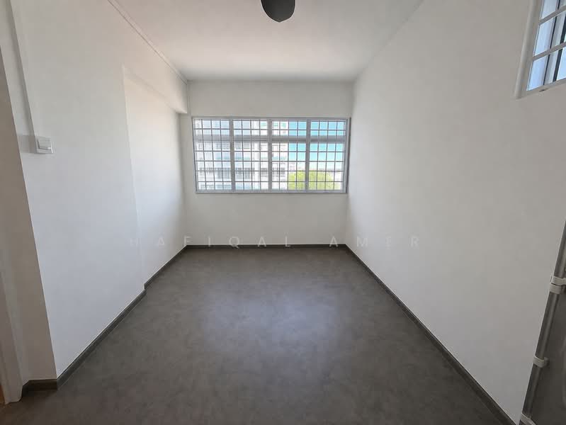 42 Sims Drive, 42 Sims Drive, 3 Bedrooms, 1,152 sqft, HDB Flat For Sale, by Hafiqal Amer, 500102569 - Common room - PropertyGuru.com.sg