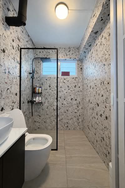 42 Sims Drive, 42 Sims Drive, 3 Bedrooms, 1,152 sqft, HDB Flat For Sale, by Hafiqal Amer, 500102569 - MasterBathroom - PropertyGuru.com.sg