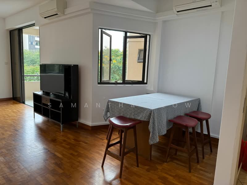 Bayshore Park, 50 Bayshore Road, 2 Bedrooms, 936 sqft, Condominium For Sale, by Samantha Leow, 500102573 - Living Room - PropertyGuru.com.sg