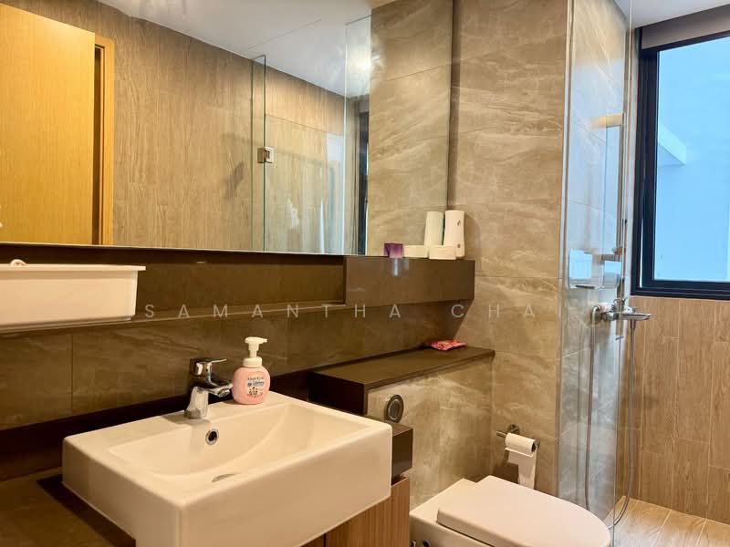 The Jovell, 21 Flora Drive, 3 Bedrooms, 904 sqft, Condominium For Sale, by Samantha Chai, 500102574 - Bathroom - PropertyGuru.com.sg