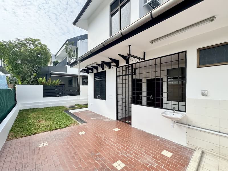 Serangoon Garden Estate, Crowhurst Drive, 5 Bedrooms, 5,000 sqft, Semi-Detached House For Rent, by Rebecca Tan, 500102591 - Backyard - PropertyGuru.com.sg