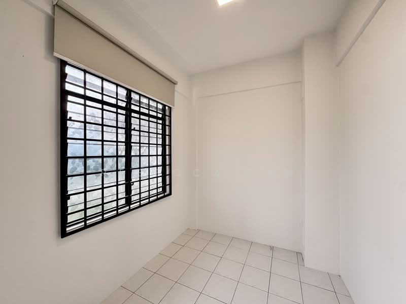 Serangoon Garden Estate, Crowhurst Drive, 5 Bedrooms, 5,000 sqft, Semi-Detached House For Rent, by Rebecca Tan, 500102591 - Utility Room - PropertyGuru.com.sg