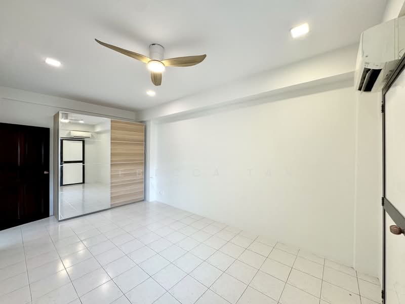 Serangoon Garden Estate, Crowhurst Drive, 5 Bedrooms, 5,000 sqft, Semi-Detached House For Rent, by Rebecca Tan, 500102591 - Level 1 Granny’s Room - PropertyGuru.com.sg