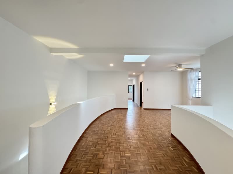 Serangoon Garden Estate, Crowhurst Drive, 5 Bedrooms, 5,000 sqft, Semi-Detached House For Rent, by Rebecca Tan, 500102591 - Family Hall - PropertyGuru.com.sg