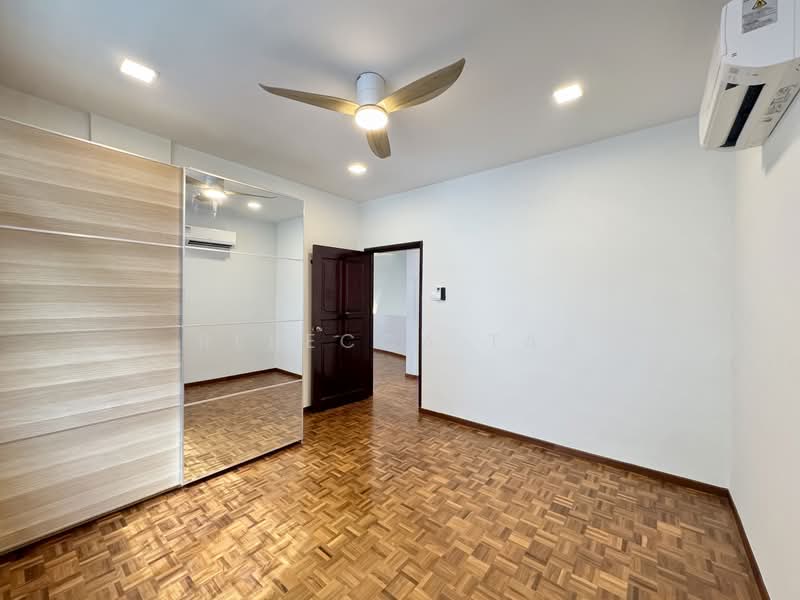 Serangoon Garden Estate, Crowhurst Drive, 5 Bedrooms, 5,000 sqft, Semi-Detached House For Rent, by Rebecca Tan, 500102591 - Level 2 Bedroom 2 - PropertyGuru.com.sg