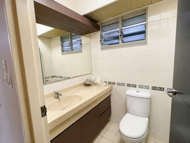 273B Compassvale Link, 273B Compassvale Link, 3 Bedrooms, 969 sqft, HDB Flat For Sale, by Eunice Lam, 500102592 - Bathroom - PropertyGuru.com.sg