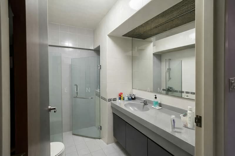 273B Compassvale Link, 273B Compassvale Link, 3 Bedrooms, 969 sqft, HDB Flat For Sale, by Eunice Lam, 500102592 - Bathroom - PropertyGuru.com.sg