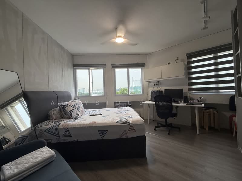 406 Bukit Batok West Avenue 7, 406 Bukit Batok West Avenue 7, 4 Bedrooms, 1,636 sqft, HDB Flat For Sale, by Aloysious Lim, 500102596 - Bedroom - PropertyGuru.com.sg