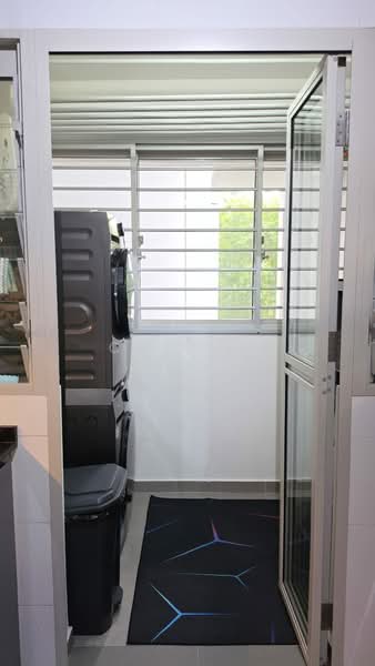 325A Sumang Walk, 325A Sumang Walk, 3 Bedrooms, 1,033 sqft, HDB Flat For Sale, by Cedric Chan, 500102599 - Balcony - PropertyGuru.com.sg