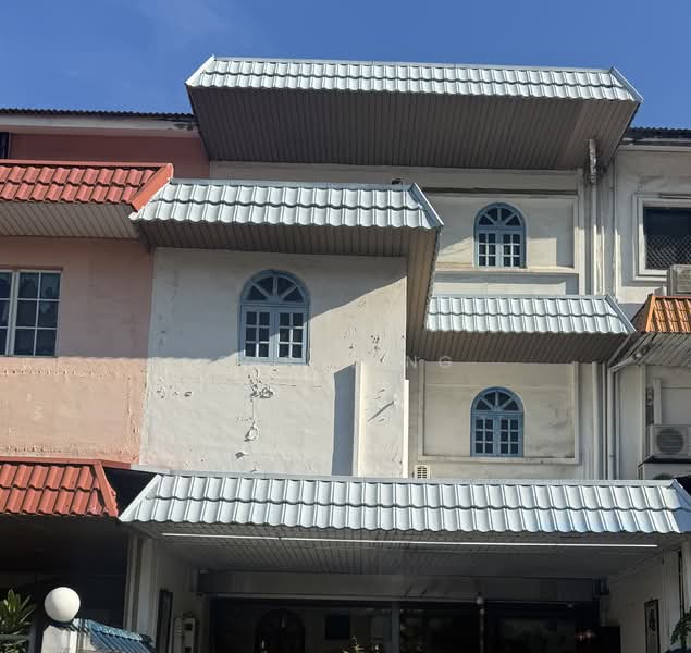 Westerhout Road, Westerhout road, 8 Bedrooms, 3,600 sqft, Corner Terrace For Sale, by Carol Ng, 500102600 - Exterior - PropertyGuru.com.sg