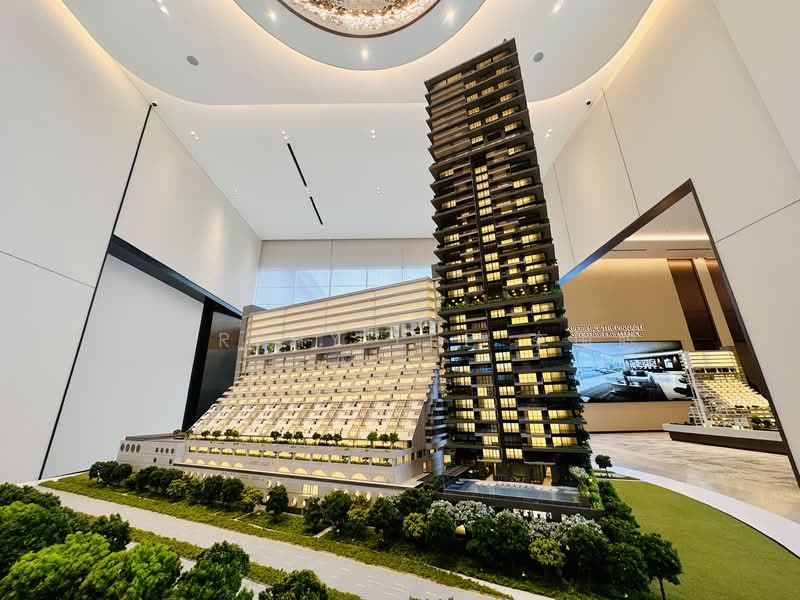 The Golden Mile, 5001 Beach Road, 1,195 sqft, Medical For Sale, by Murphy Lee, 500102601 - Exterior - CommercialGuru.com.sg
