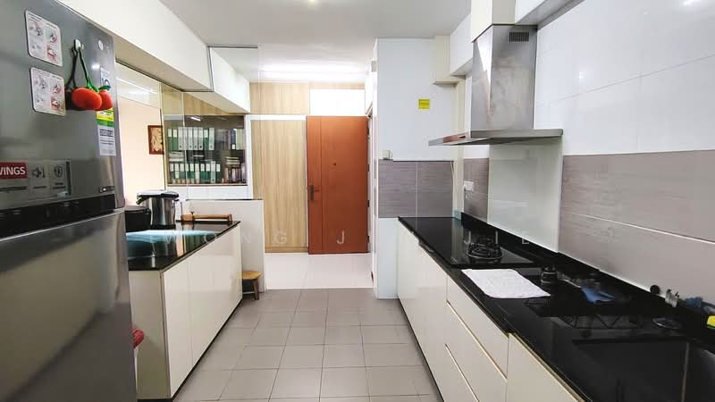 513D Yishun Street 51, 513D Yishun Street 51, 3 Bedrooms, 1,216 sqft, HDB Flat For Sale, by Wong Jun Jie, 500102606 - Kitchen - PropertyGuru.com.sg