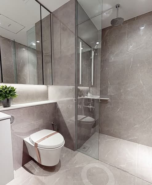 Grand Dunman, 10 Dunman Road, 2 Bedrooms, 775 sqft, Condominium For Sale, by Priscilla Wong, 500102607 - Bathroom - PropertyGuru.com.sg