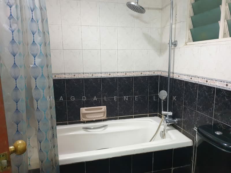 Melville Park, 12 Simei Street 1, 2 Bedrooms, 1,001 sqft, Condominium For Rent, by Magdalene Lek, 500102608 - Bathroom - PropertyGuru.com.sg