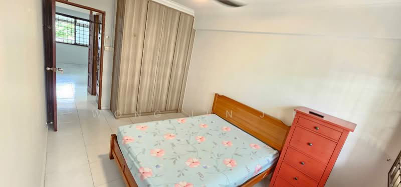 19 Queen's Close, 19 Queen's Close, 3 Bedrooms, 1,152 sqft, HDB Flat For Sale, by Wong Jun Jie, 500102618 - Bedroom - PropertyGuru.com.sg