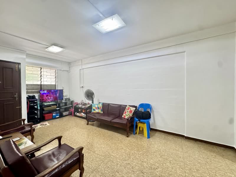 97 Geylang Bahru, 97 Geylang Bahru, 2 Bedrooms, 732 sqft, HDB Flat For Sale, by Nicole Ee 余佩敏, 500102622 - Living Room - PropertyGuru.com.sg