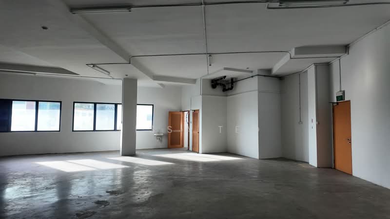 Uni-Tech Centre, 55 Toh Guan Rd East, Boon Lay / Jurong / Tuas, 1,300 sqft, Factory / Workshop (B2) For Rent, by Lissa Teo, 500102625 - Interior - CommercialGuru.com.sg