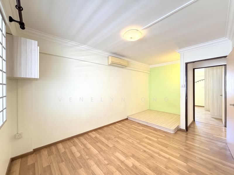 703 Hougang Avenue 2, 703 Hougang Avenue 2, 2 Bedrooms, 721 sqft, HDB Flat For Sale, by Venelyn Ong, 500102636 - Bedroom - PropertyGuru.com.sg