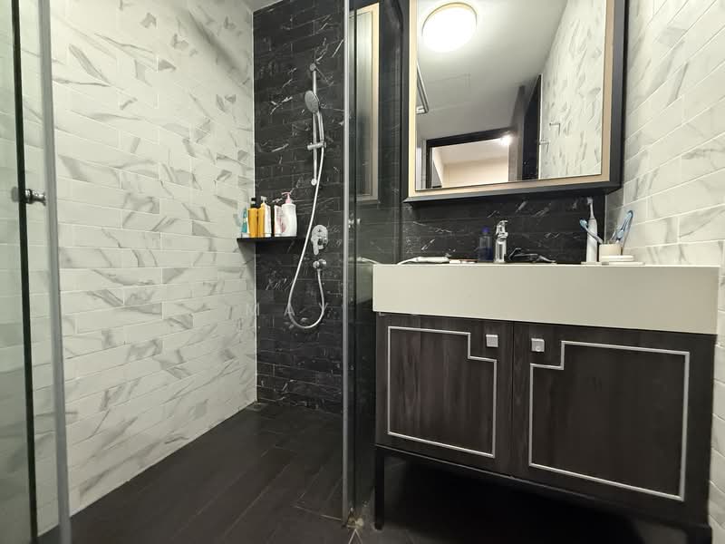 Mayfair Gardens, 8 Rifle Range Road, 1 Bedroom, 570 sqft, Condominium For Sale, by May Loh, 500102638 - Bathroom - PropertyGuru.com.sg