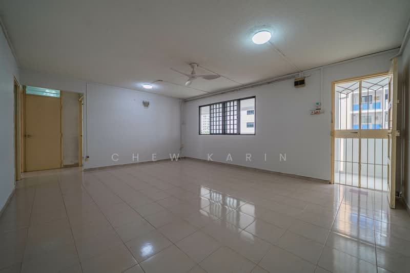 307 Bukit Batok Street 31, 307 Bukit Batok Street 31, 3 Bedrooms, 1,001 sqft, HDB Flat For Sale, by Chew Karin, 500102640 - Living Room - PropertyGuru.com.sg