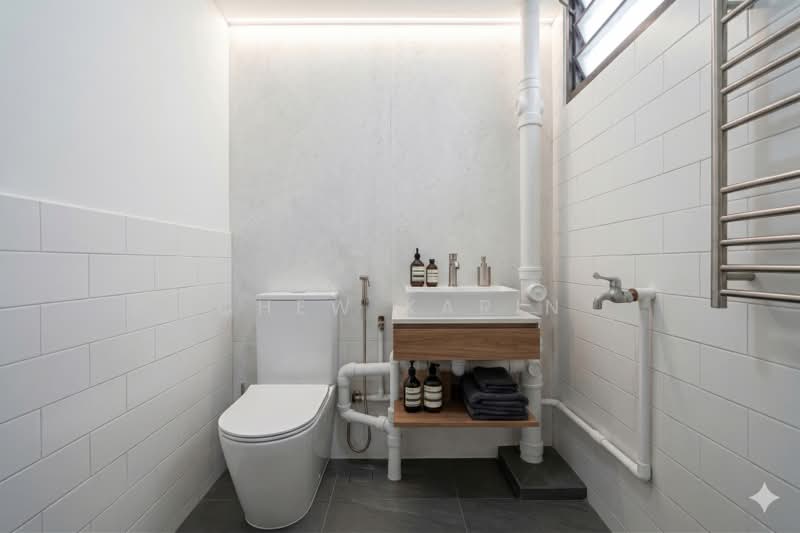 307 Bukit Batok Street 31, 307 Bukit Batok Street 31, 3 Bedrooms, 1,001 sqft, HDB Flat For Sale, by Chew Karin, 500102640 - Kitchen Bathroom with AI Staging - PropertyGuru.com.sg