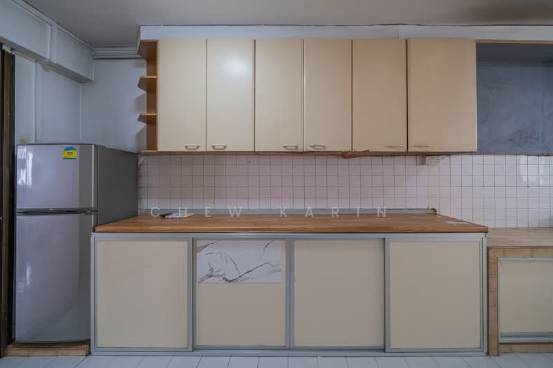 307 Bukit Batok Street 31, 307 Bukit Batok Street 31, 3 Bedrooms, 1,001 sqft, HDB Flat For Sale, by Chew Karin, 500102640 - Kitchen - PropertyGuru.com.sg