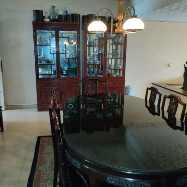 Ivory Heights, 122 Jurong East Street 13, 3 Bedrooms, 1,688 sqft, Condominium For Sale, by Koh L H, 500102643 - Dining Room - PropertyGuru.com.sg