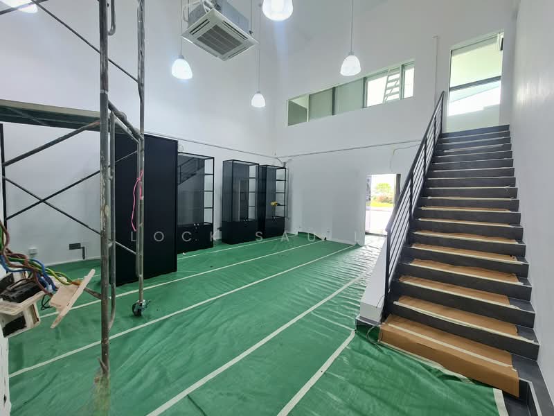 Oxley BizHub, 61 Ubi Road 1, 1,690 sqft, Light Industrial (B1) For Sale, by Lock Sau Lai, 500102647 - Interior - CommercialGuru.com.sg