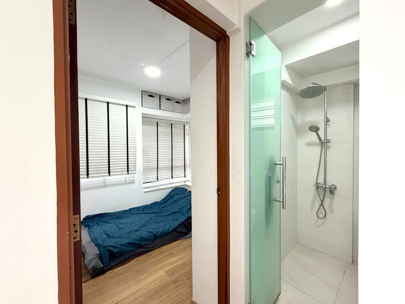 117 Ang Mo Kio Avenue 4, 117 Ang Mo Kio Avenue 4, 2 Bedrooms, 797 sqft, HDB Flat For Sale, by Venelyn Ong, 500102649 - Utility Room & Common Bathroom - PropertyGuru.com.sg