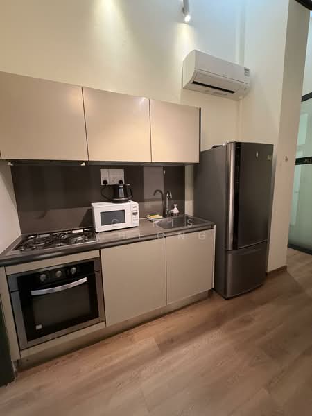 Opposite United Square, Thomson Road, Room Rental, 200 sqft, Corner Terrace For Rent, by Chris Cheong, 500102658 - Kitchen - PropertyGuru.com.sg
