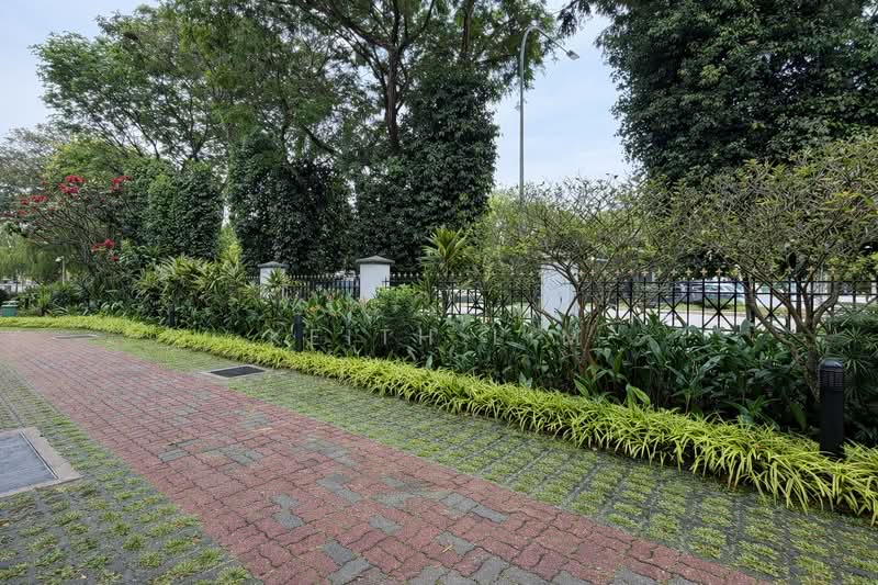 Villa De West, 385 Pasir Panjang Road, 2 Bedrooms, 1,012 sqft, Condominium For Rent, by Keith Lim, 500102661 - Exterior - PropertyGuru.com.sg