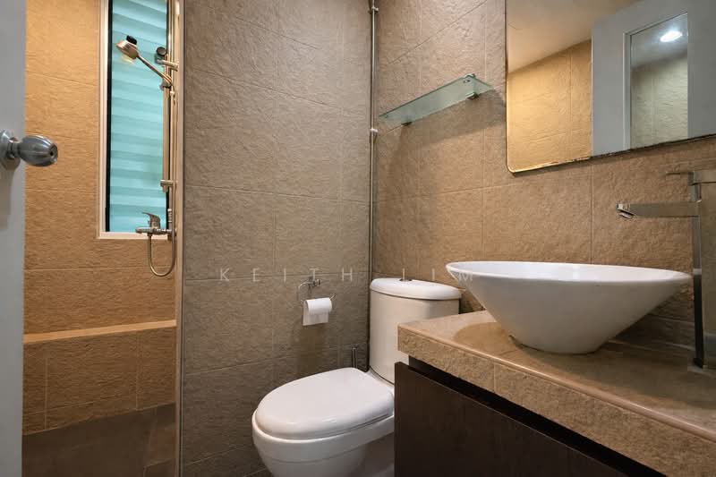 Villa De West, 385 Pasir Panjang Road, 2 Bedrooms, 1,012 sqft, Condominium For Rent, by Keith Lim, 500102661 - Bathroom - PropertyGuru.com.sg