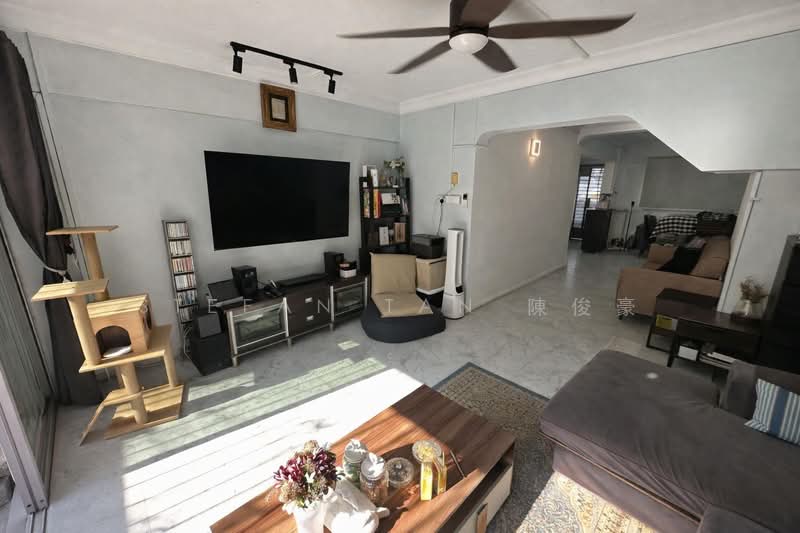 535 Bukit Batok Street 52, 535 Bukit Batok Street 52, 3 Bedrooms, 1,572 sqft, HDB Flat For Sale, by Stefan Tan 陳俊豪, 500102663 - Living Room - PropertyGuru.com.sg