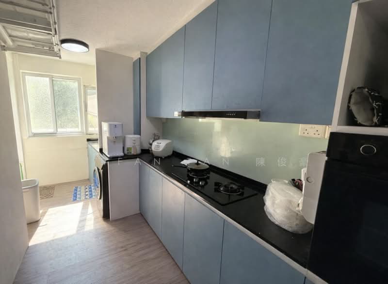 535 Bukit Batok Street 52, 535 Bukit Batok Street 52, 3 Bedrooms, 1,572 sqft, HDB Flat For Sale, by Stefan Tan 陳俊豪, 500102663 - Kitchen - PropertyGuru.com.sg