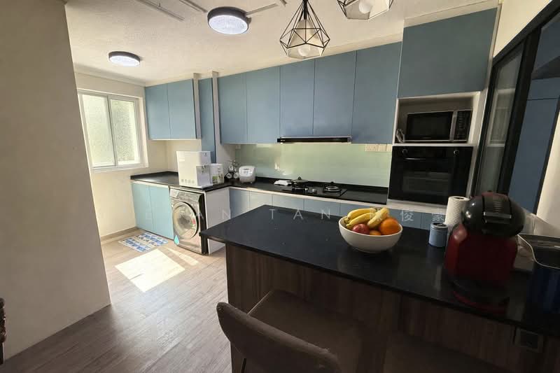 535 Bukit Batok Street 52, 535 Bukit Batok Street 52, 3 Bedrooms, 1,572 sqft, HDB Flat For Sale, by Stefan Tan 陳俊豪, 500102663 - Kitchen - PropertyGuru.com.sg