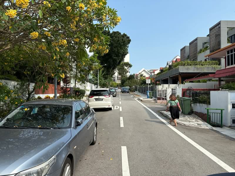 Simon Place, Simon Place, 4 Bedrooms, 2,600 sqft, Corner Terrace For Sale, by Jillien Lum, 500102667 - Exterior - PropertyGuru.com.sg