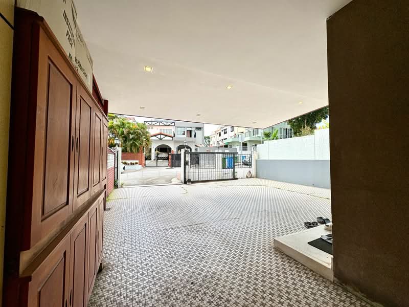 Simon Place, Simon Place, 4 Bedrooms, 2,600 sqft, Corner Terrace For Sale, by Jillien Lum, 500102667 - Exterior - PropertyGuru.com.sg