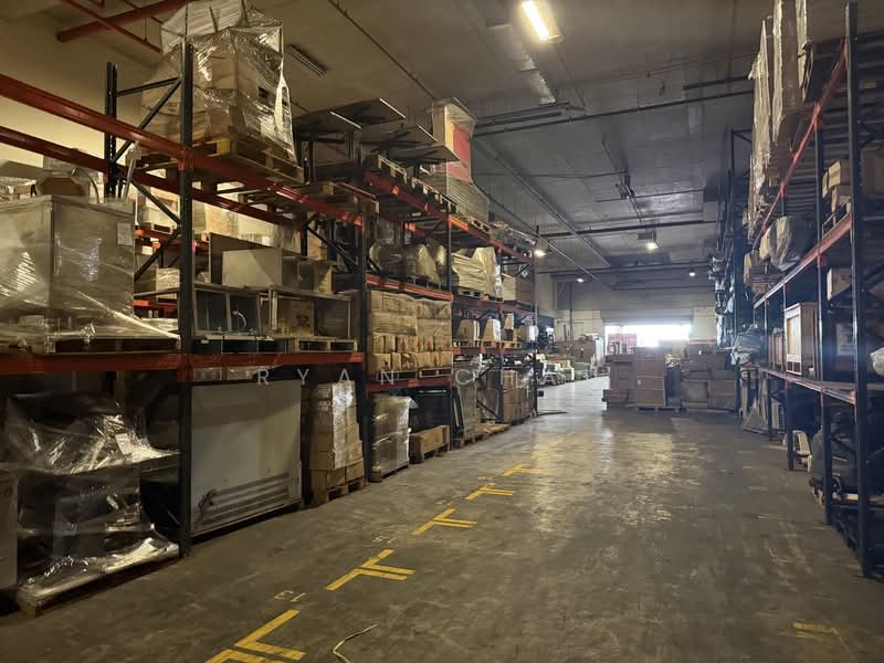2 Dedicated Bays | 6.8m Clear @ West Coast Area, , 8,000 sqft, Warehouse For Rent, by Ryan Chau, 500102673 - Interior - CommercialGuru.com.sg