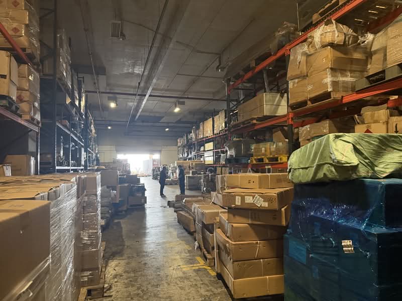 2 Dedicated Bays | 6.8m Clear @ West Coast Area, , 8,000 sqft, Warehouse For Rent, by Ryan Chau, 500102673 - Interior - CommercialGuru.com.sg